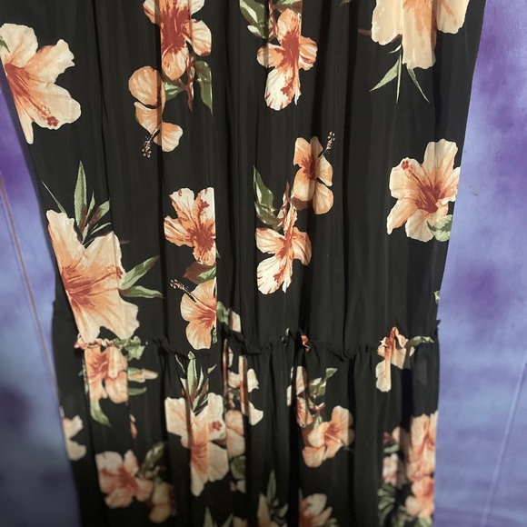 Women Black Floral Dress - Picture 1 of 8